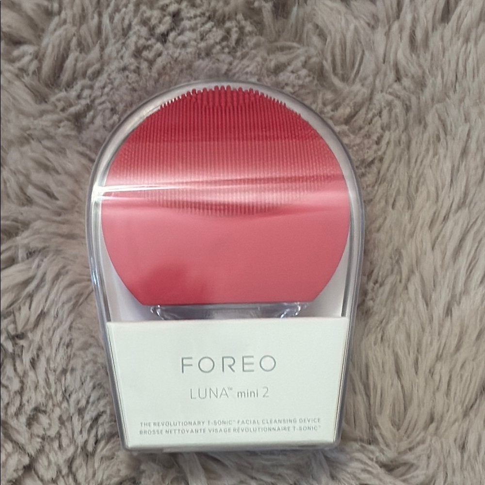 FOREO Luna Mini 2 Skincare Device - Coral
